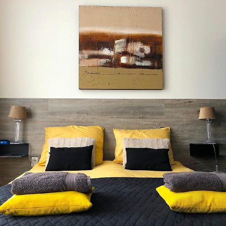 Bolton Boulevard Beach Rooms Влисинген Екстериор снимка