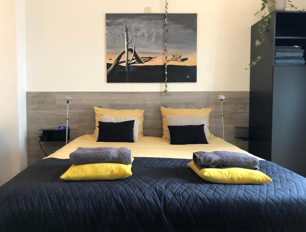 Bolton Boulevard Beach Rooms Влисинген Екстериор снимка