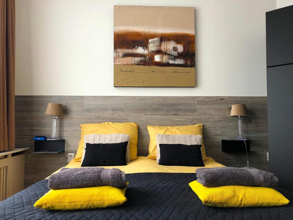 Bolton Boulevard Beach Rooms Влисинген Екстериор снимка